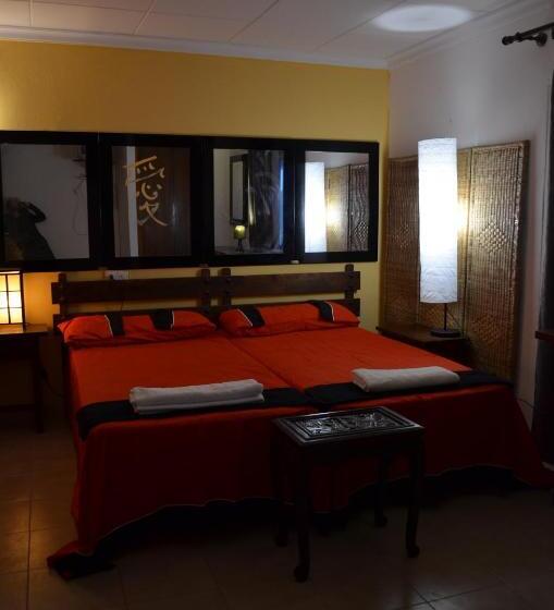 هتل Residencia Santiago Mallorca