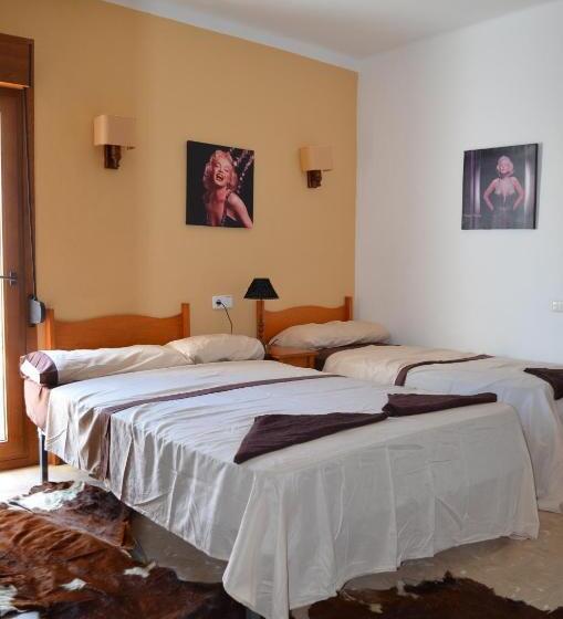 هتل Residencia Santiago Mallorca