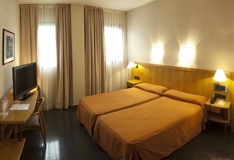 בית מלון כפרי Ruta De Europa