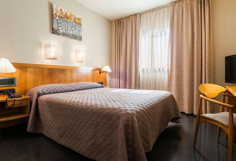 בית מלון כפרי Ruta De Europa