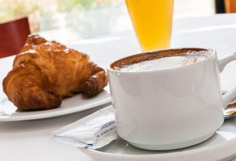 בית מלון כפרי Ruta De Europa