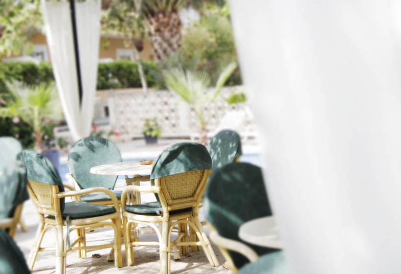 Отель Villa Ana