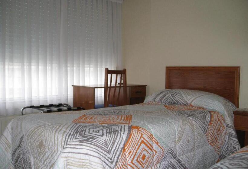 پانسیون Hostal Roma