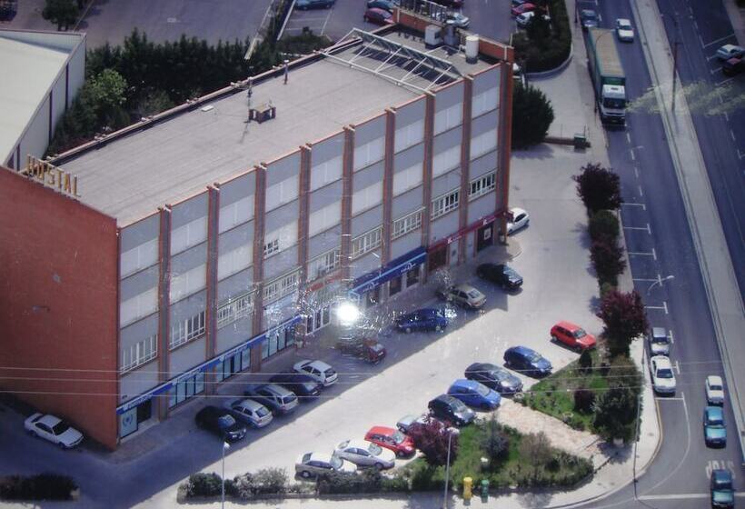 هاستل Hostal Serpol