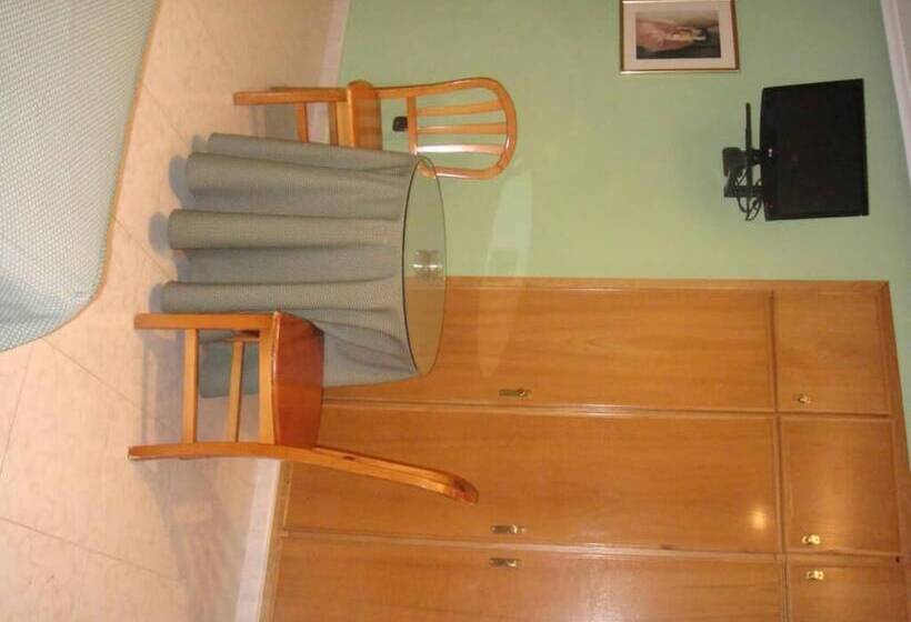 هاستل Hostal Serpol