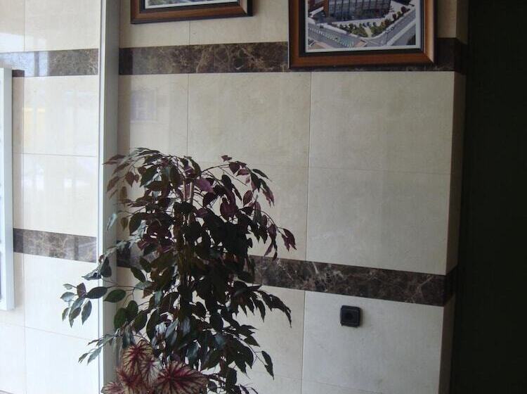 هاستل Hostal Serpol