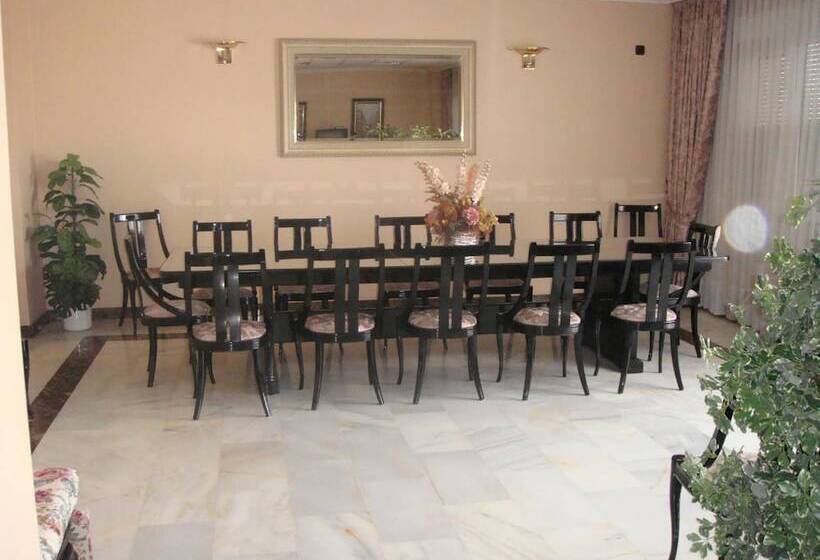 هاستل Hostal Serpol