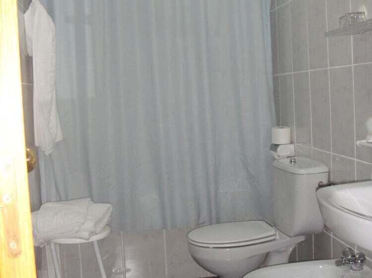 هاستل Hostal Serpol