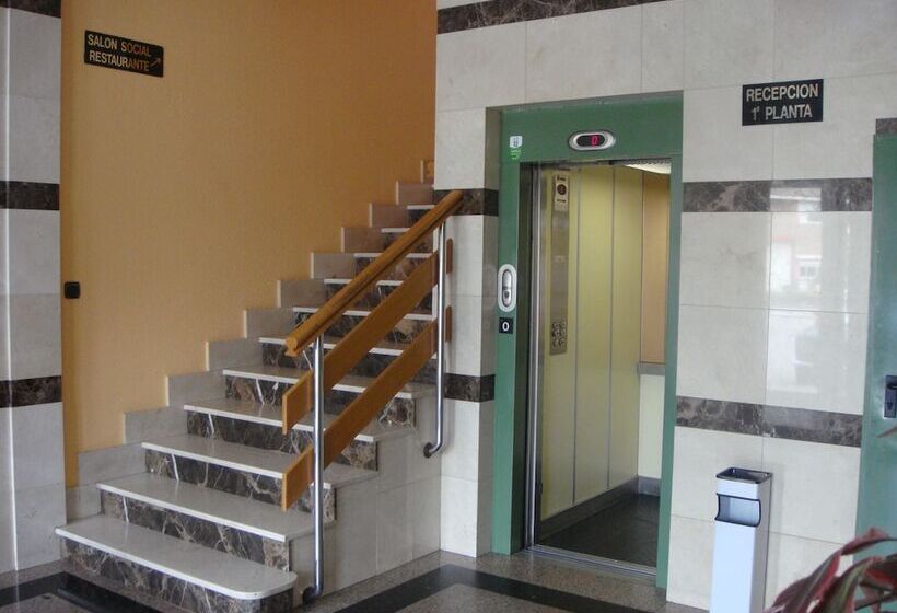 هاستل Hostal Serpol