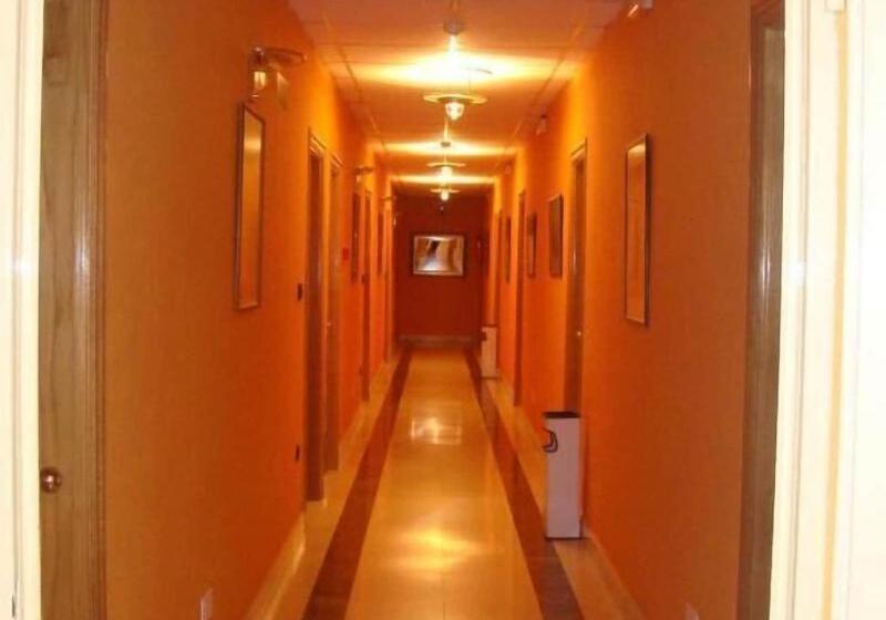 هاستل Hostal Serpol