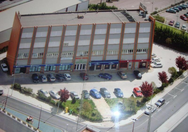 هاستل Hostal Serpol