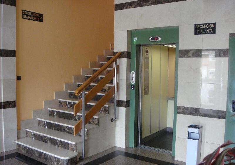 هاستل Hostal Serpol