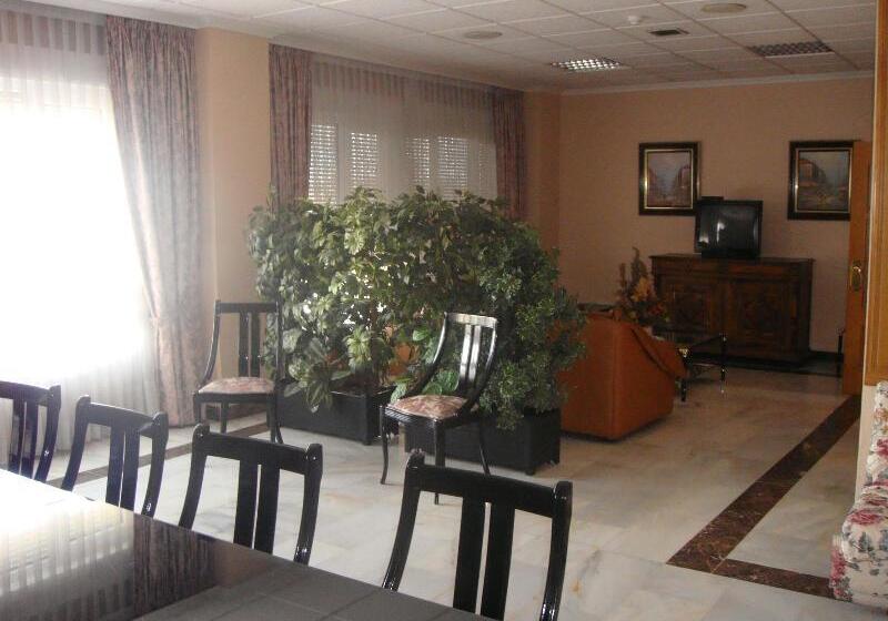 هاستل Hostal Serpol