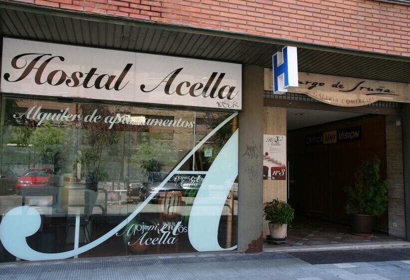 Hostal Acella