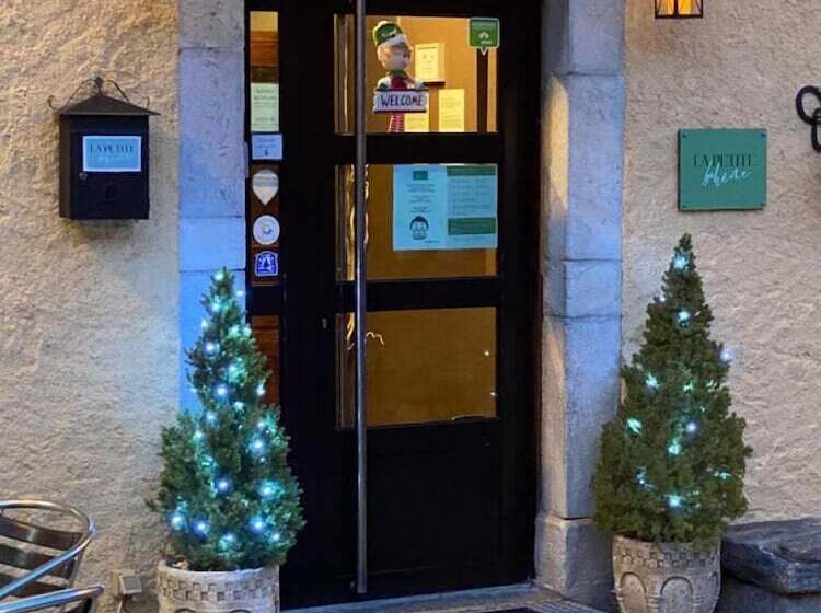 فندق فئة نجمة واحدة La Petite Boheme