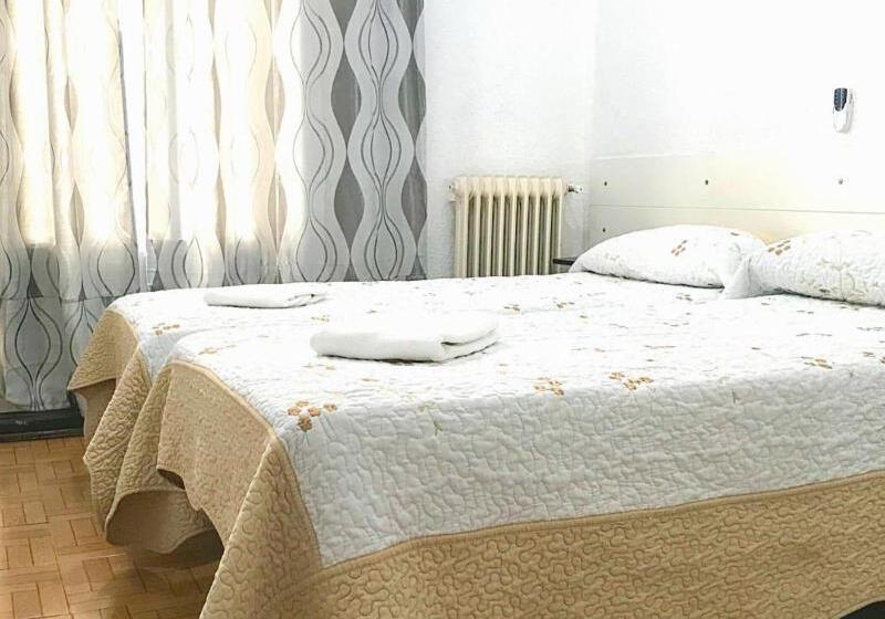 Hostal Los Arcos