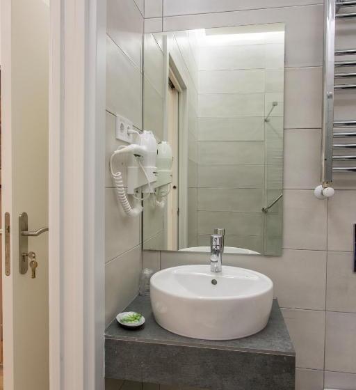 Hostal Manuela By Gaiarooms