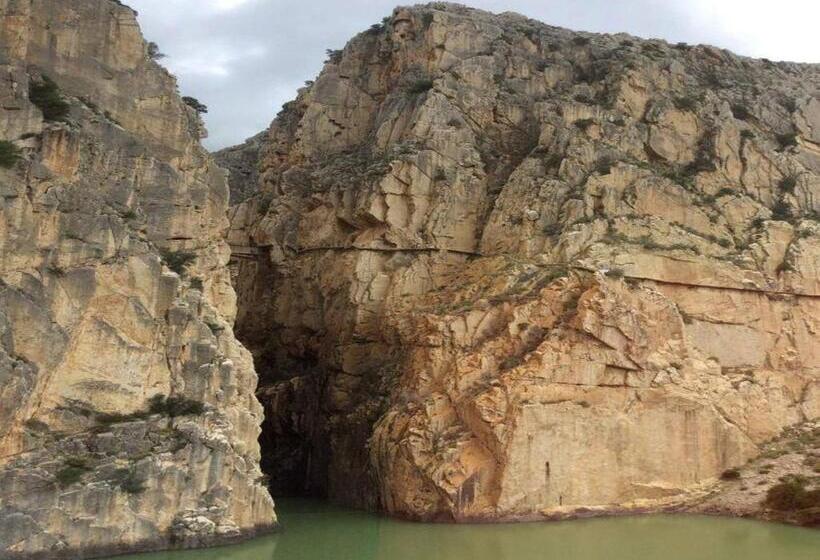 Hostal Restaurante El Cruce