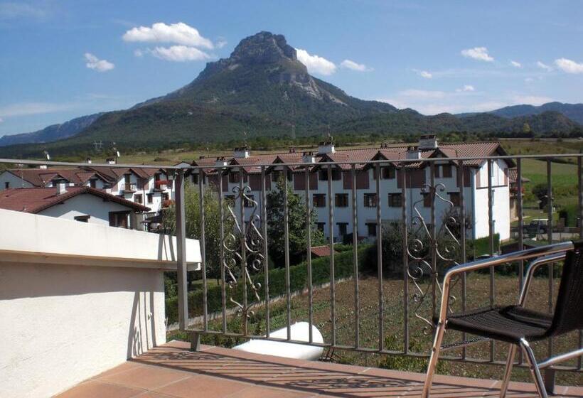 مسافرخانه Rural Izar Ondo