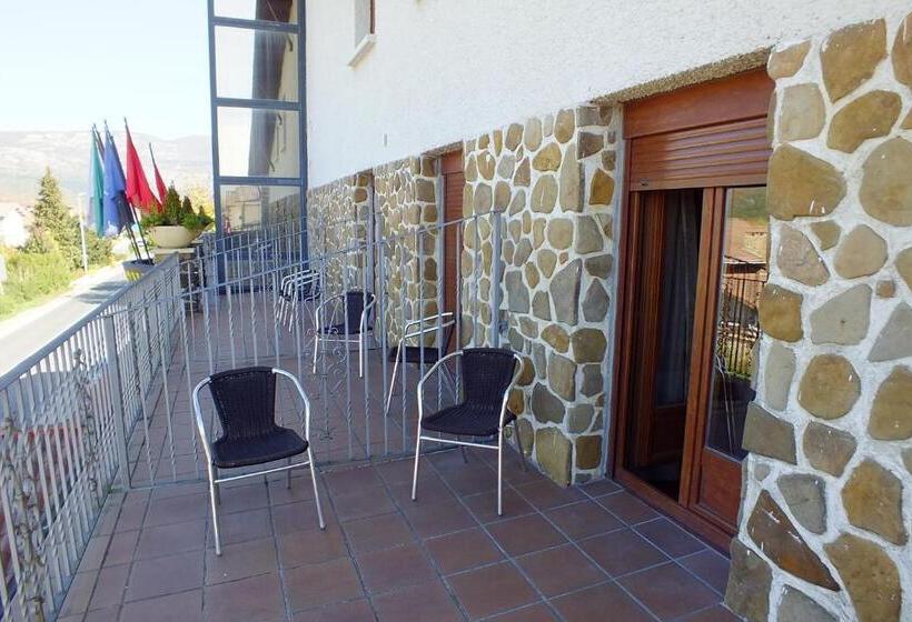 مسافرخانه Rural Izar Ondo