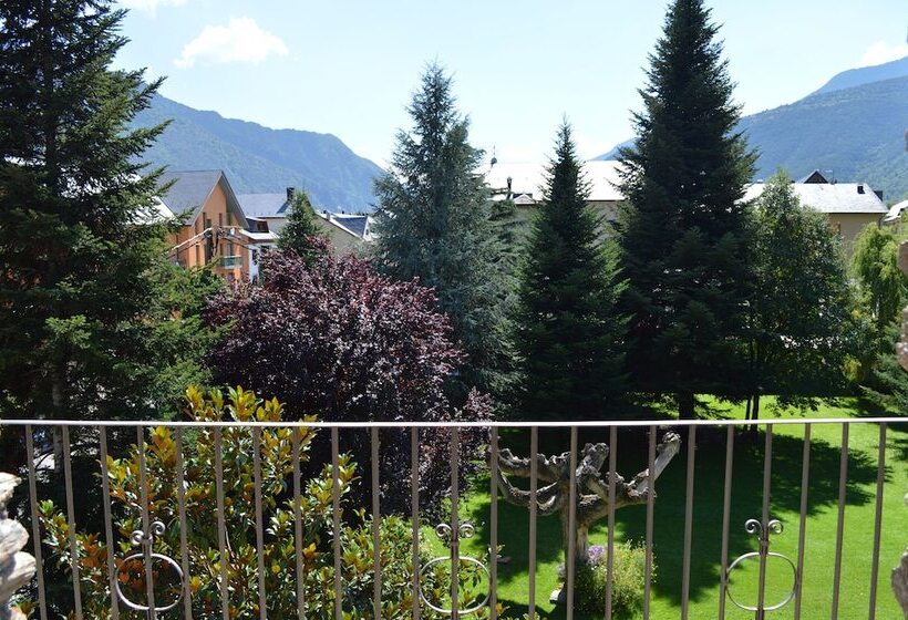 Hostal Vall D Aneu By Arcas & Sambola