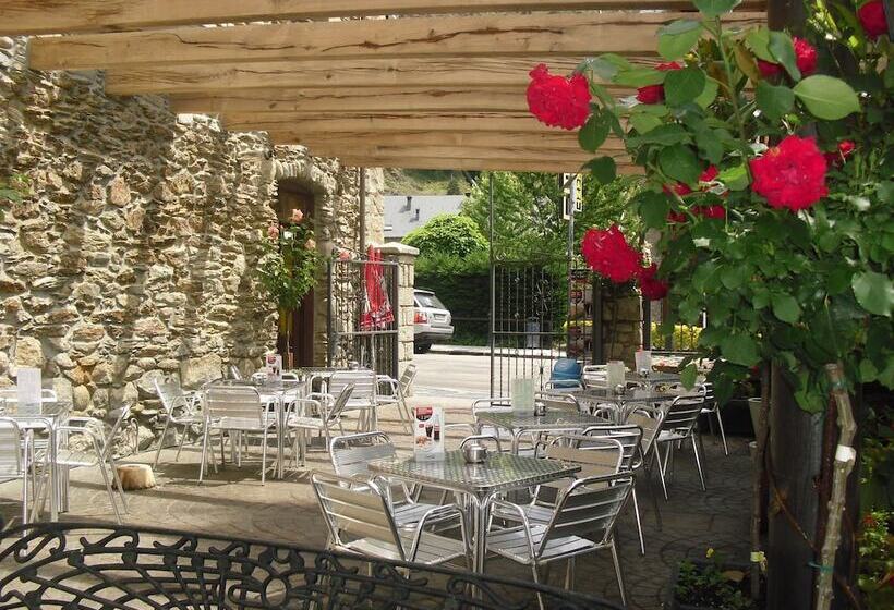 Hostal Vall D Aneu By Arcas & Sambola