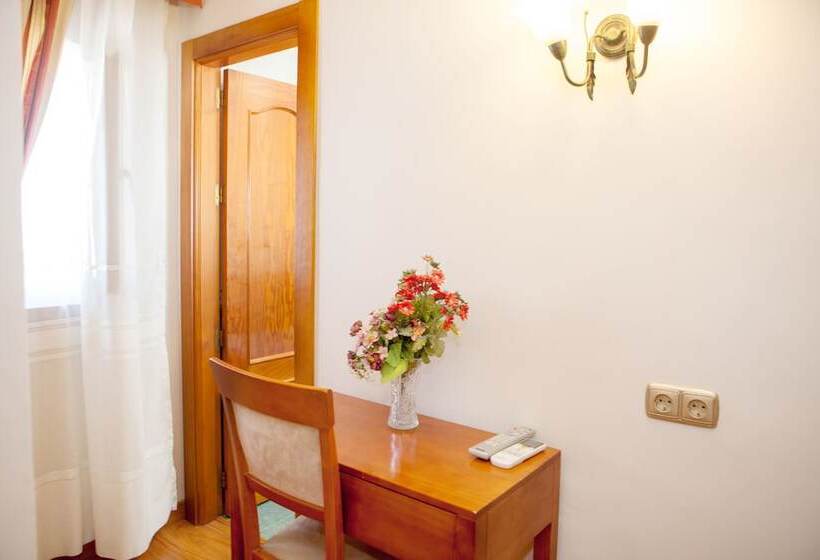 هتل Alameda Málaga