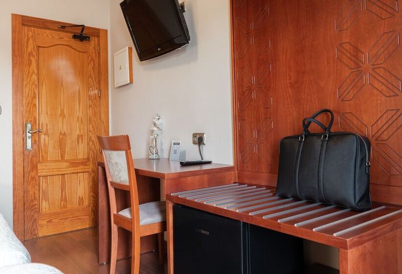 هتل Alameda Málaga