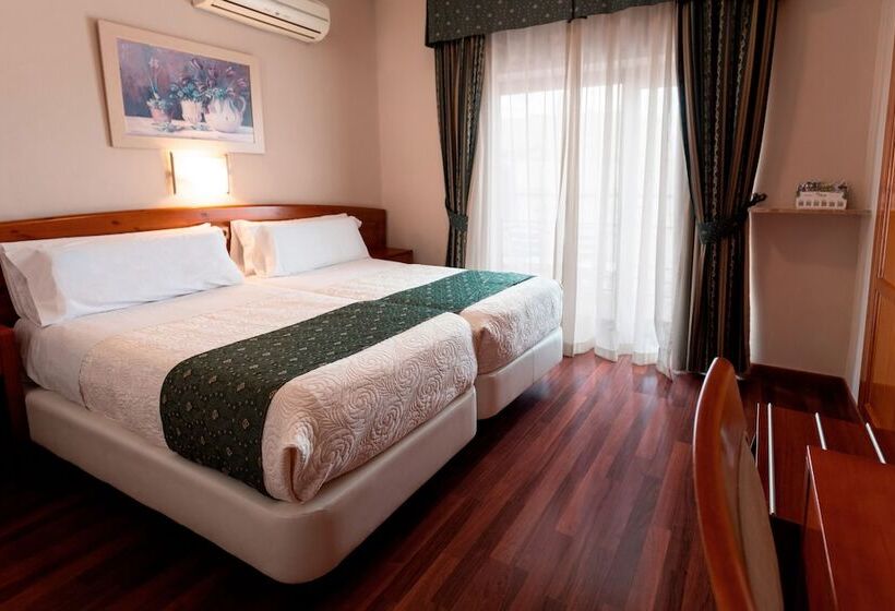 هتل Alameda Málaga