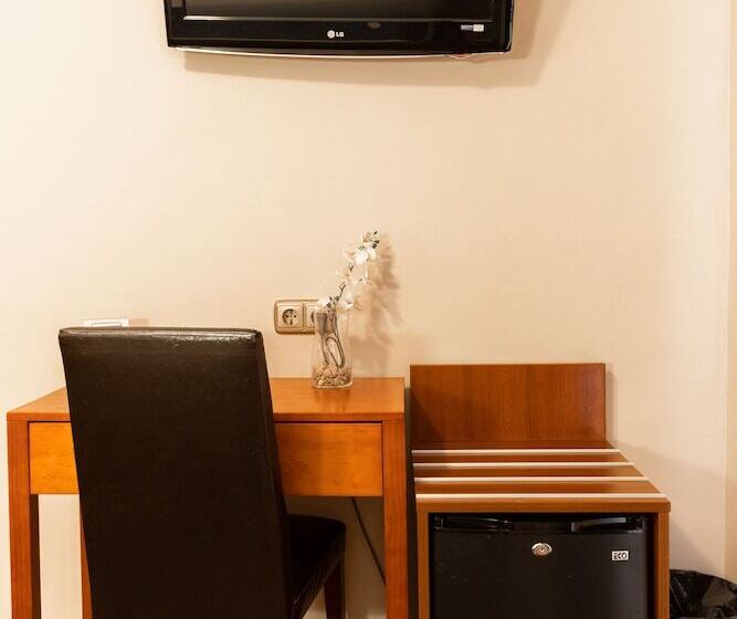 هتل Alameda Málaga