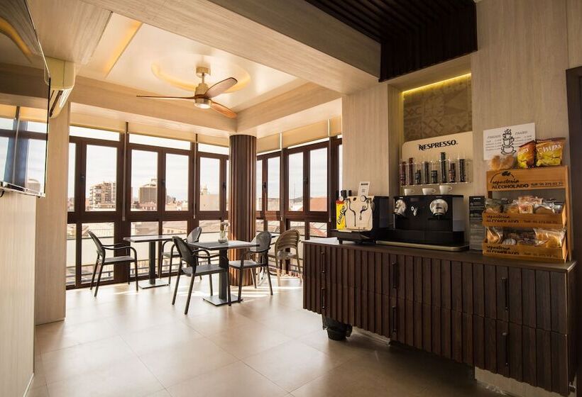 هتل Alameda Málaga