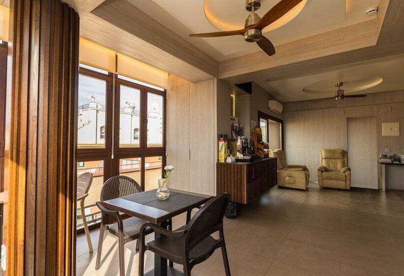 هتل Alameda Málaga