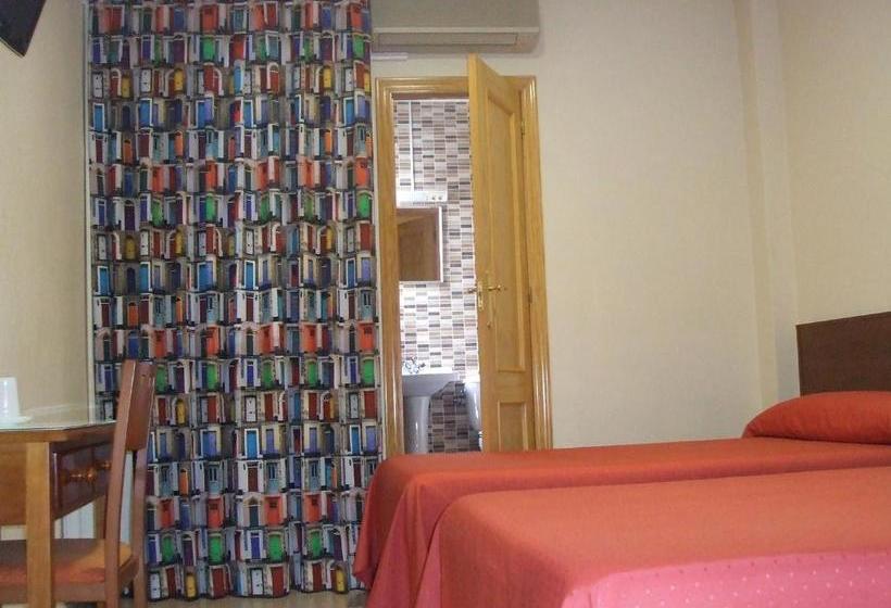 فندق Hostal Casa Juan