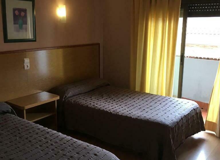 هتل Avenida Leganés