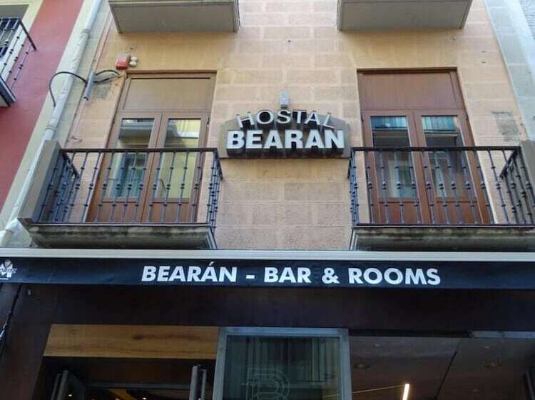 酒店 Bearan Bar & Rooms