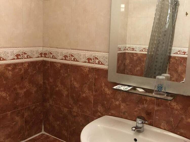 酒店 Bearan Bar & Rooms