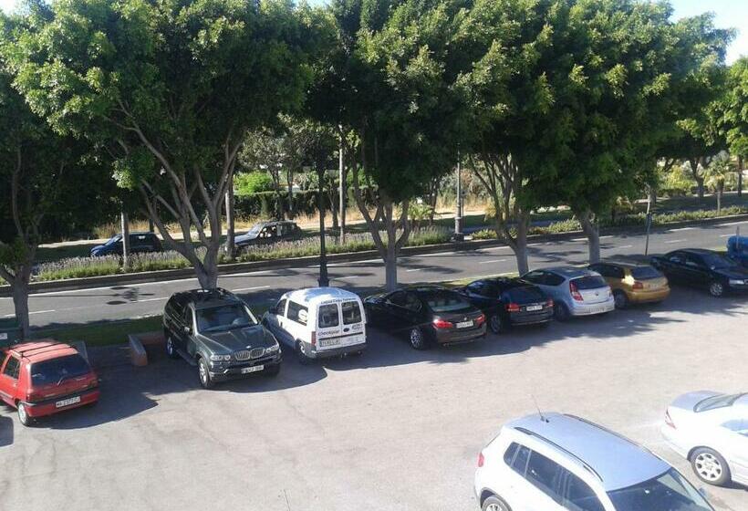 ホテル Hostal Europa