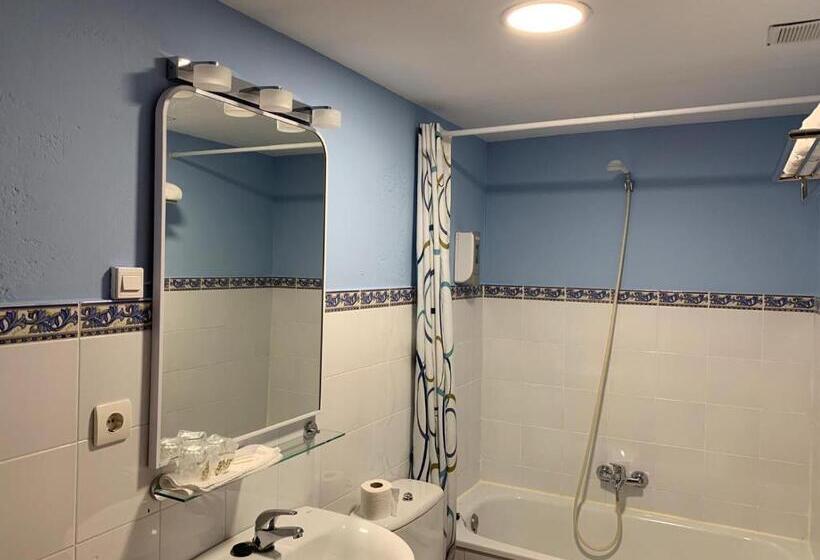 ホテル Hostal Albe