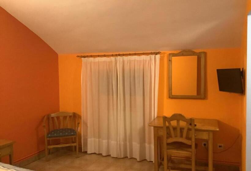 ホテル Hostal Albe