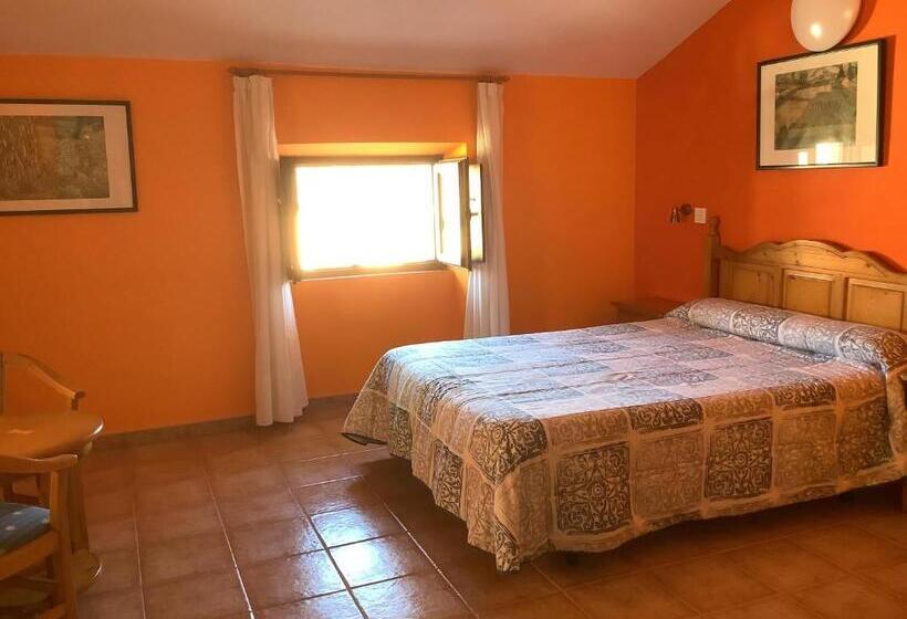 ホテル Hostal Albe