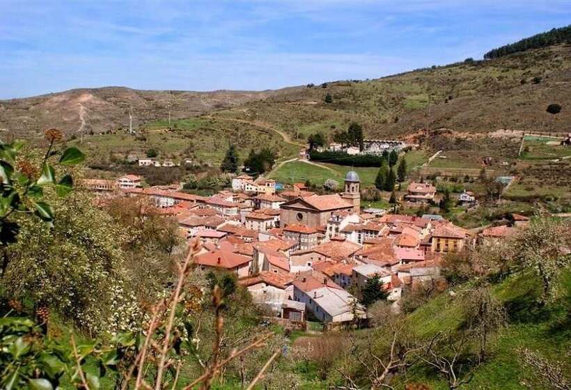 فندق Hostal Adela