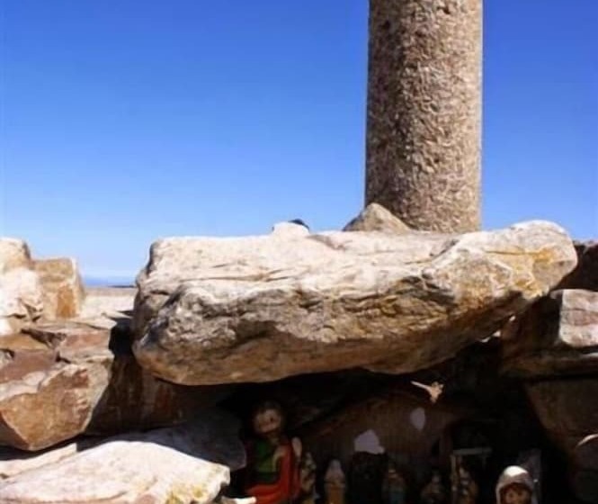 فندق Hostal Adela