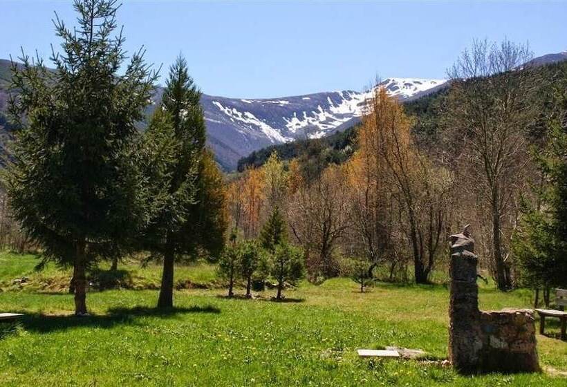 فندق Hostal Adela