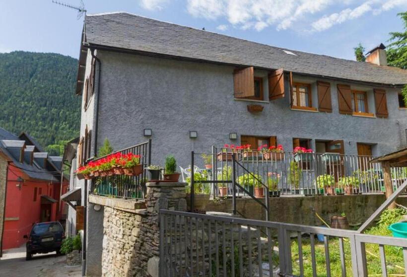 בית מלון כפרי Hostal Aiguamog