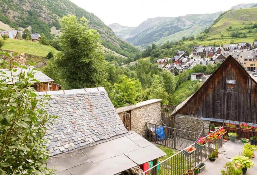 בית מלון כפרי Hostal Aiguamog