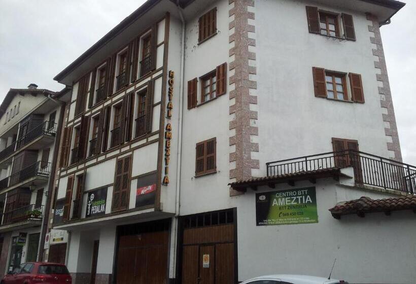 호텔 Hostal Ameztia