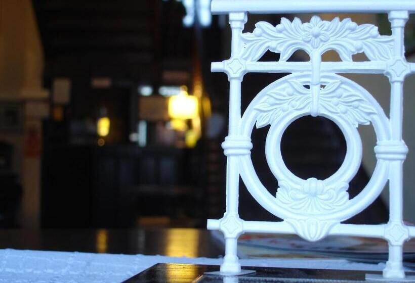 酒店 Hostal Ayestaran Ii