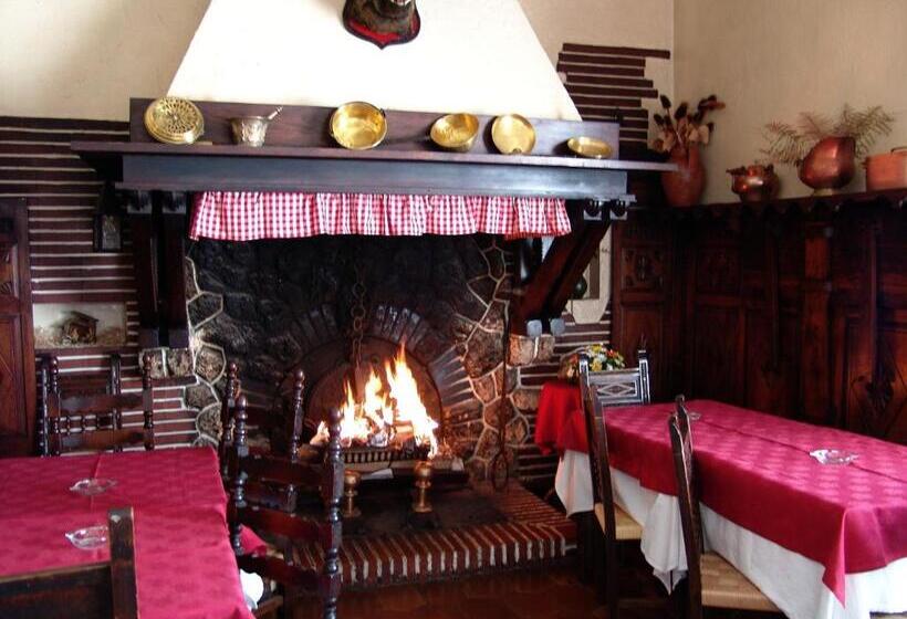 酒店 Hostal Ayestaran Ii