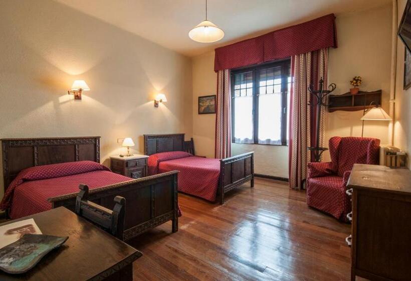 酒店 Hostal Ayestaran Ii