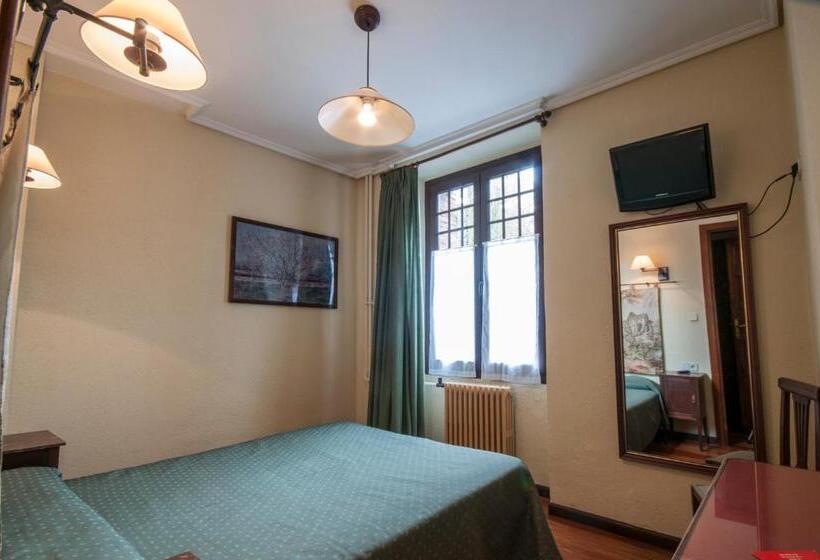 酒店 Hostal Ayestaran Ii